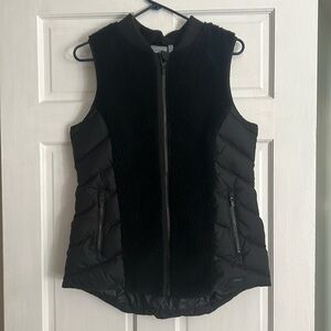 Athleta quilted black Tundra vest - like new